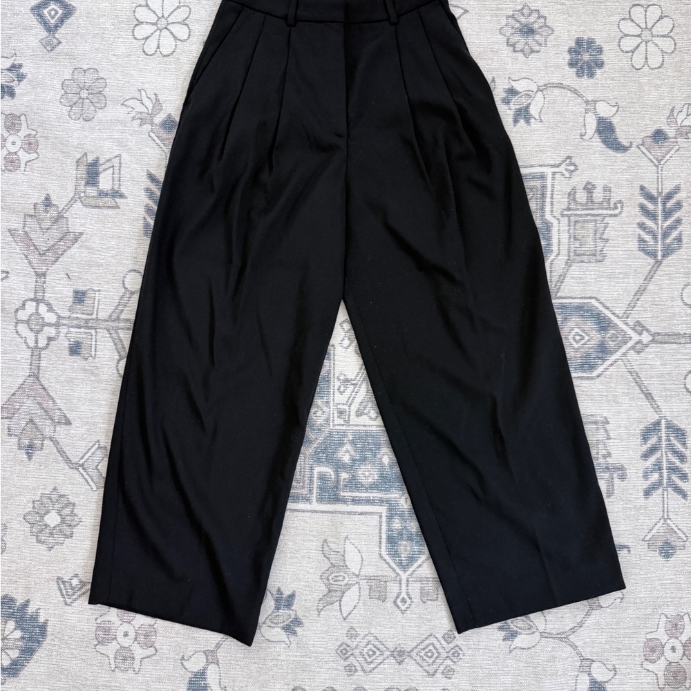 COS Relaxed Twill Wide-Leg Women's Pants - Picture 4 of 10